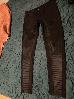 ALO!!! Black Ribbed Moto Leggings